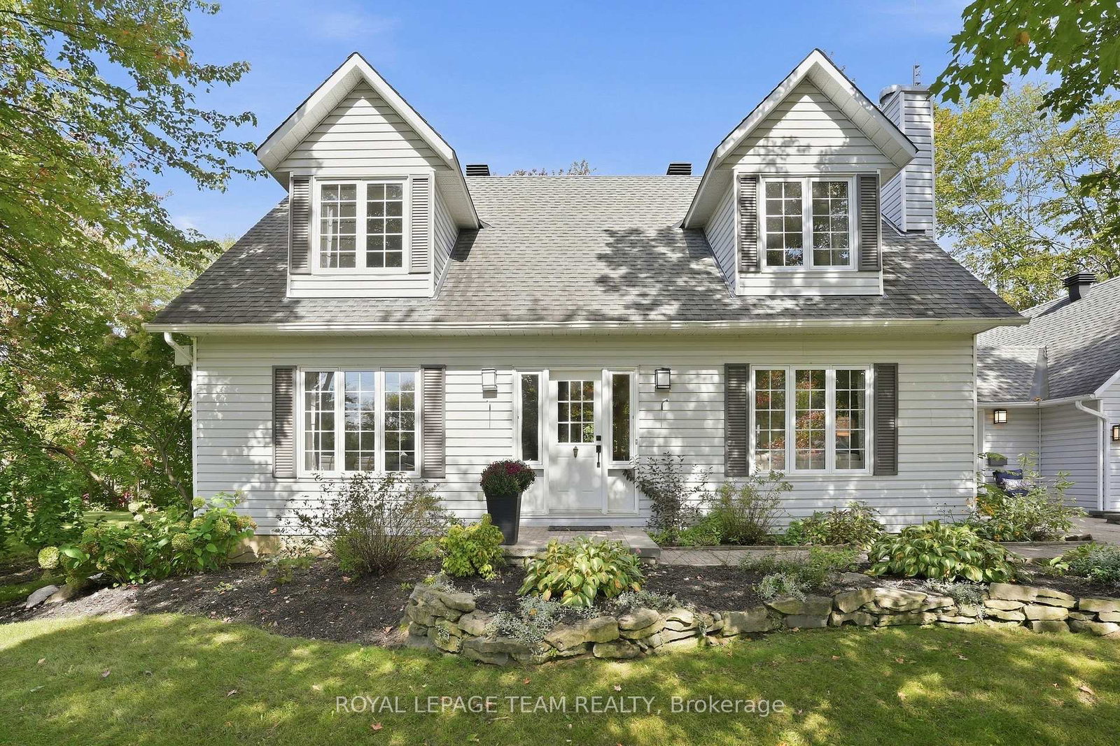 10493-st-john-street-north-dundas-ontario-x13817874
