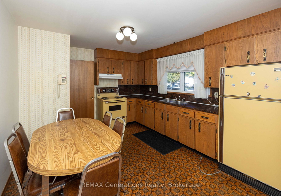 121-loyola-place-thunder-bay-ontario-x13818280