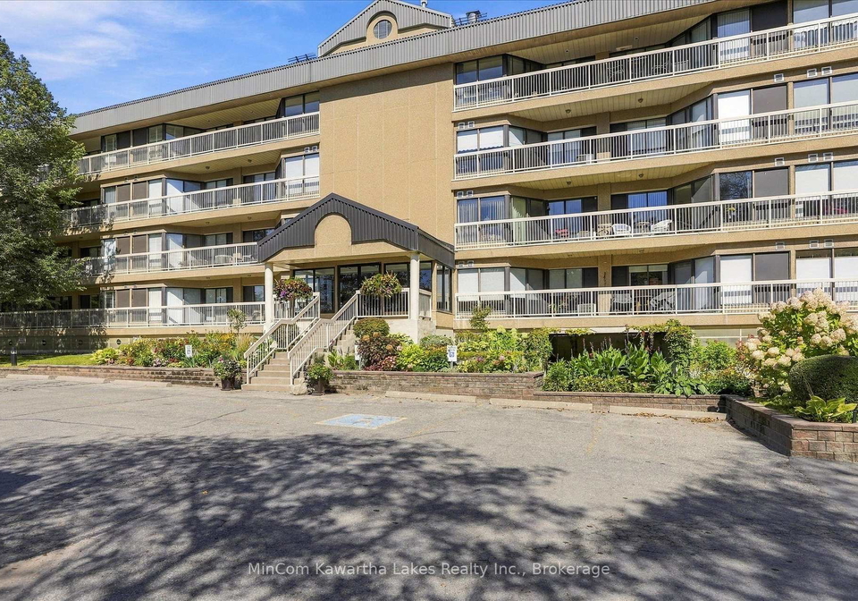 40-auburn-street-peterborough-ontario-x13818332