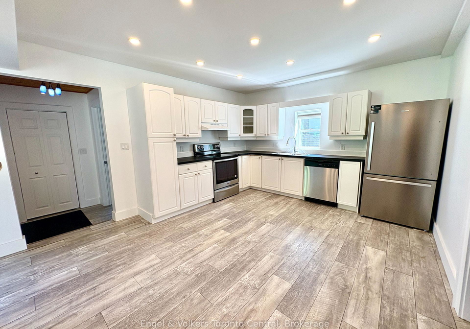 155-hughson-street-gravenhurst-ontario-x13818742