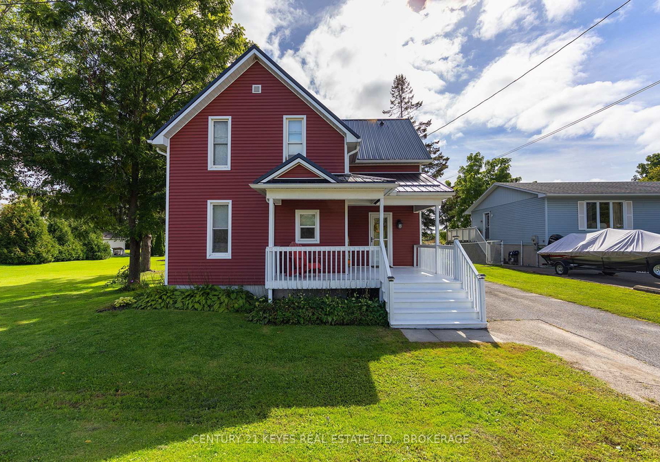 15-railway-street-lansdowne-village-ontario-x13818754