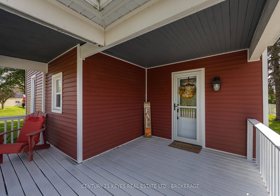 15-railway-street-lansdowne-village-ontario-x13818754