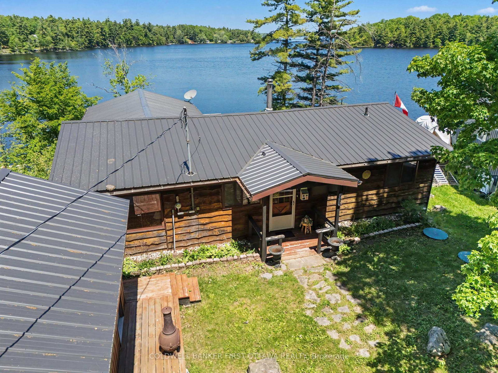 1394-black-lake-north-shore-tay-valley-ontario-x13818850
