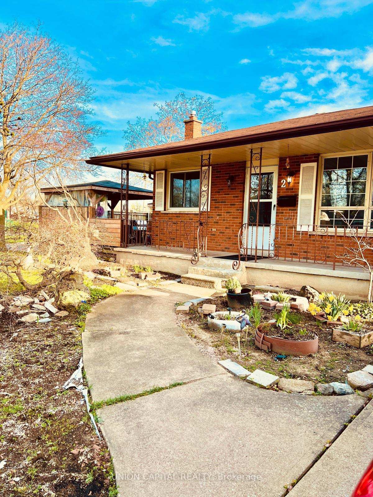 2-shetland-crescent-st-catharines-ontario-x13819168