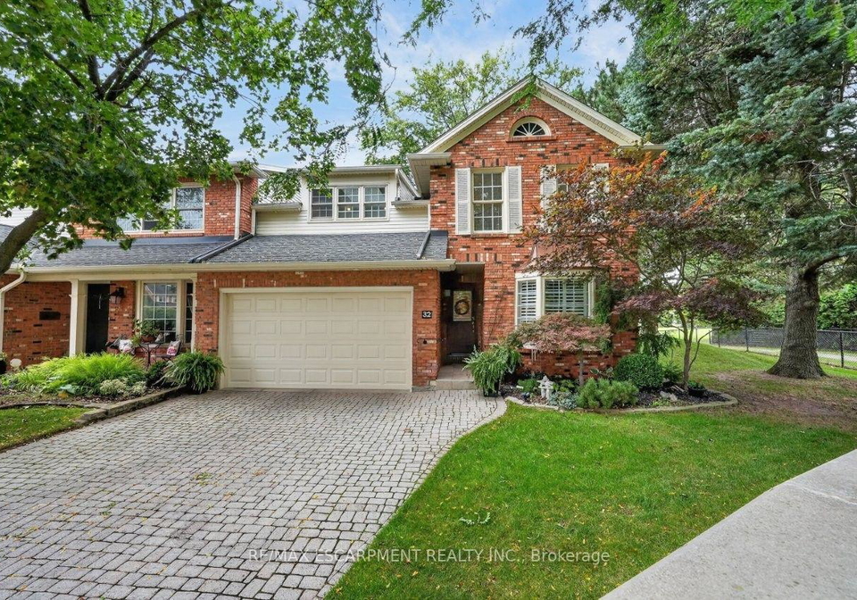 5-carn-castle-gate-st-catharines-ontario-x13819246