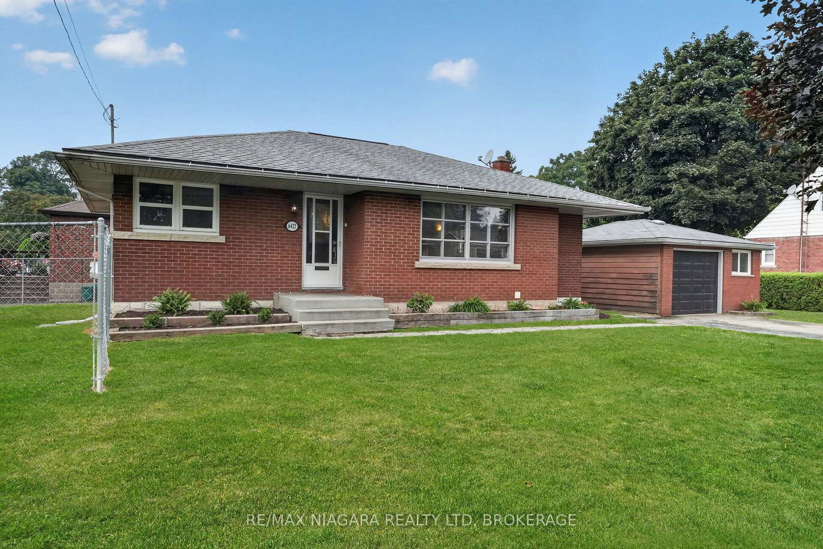6427-carlton-avenue-niagara-falls-ontario-x13819318
