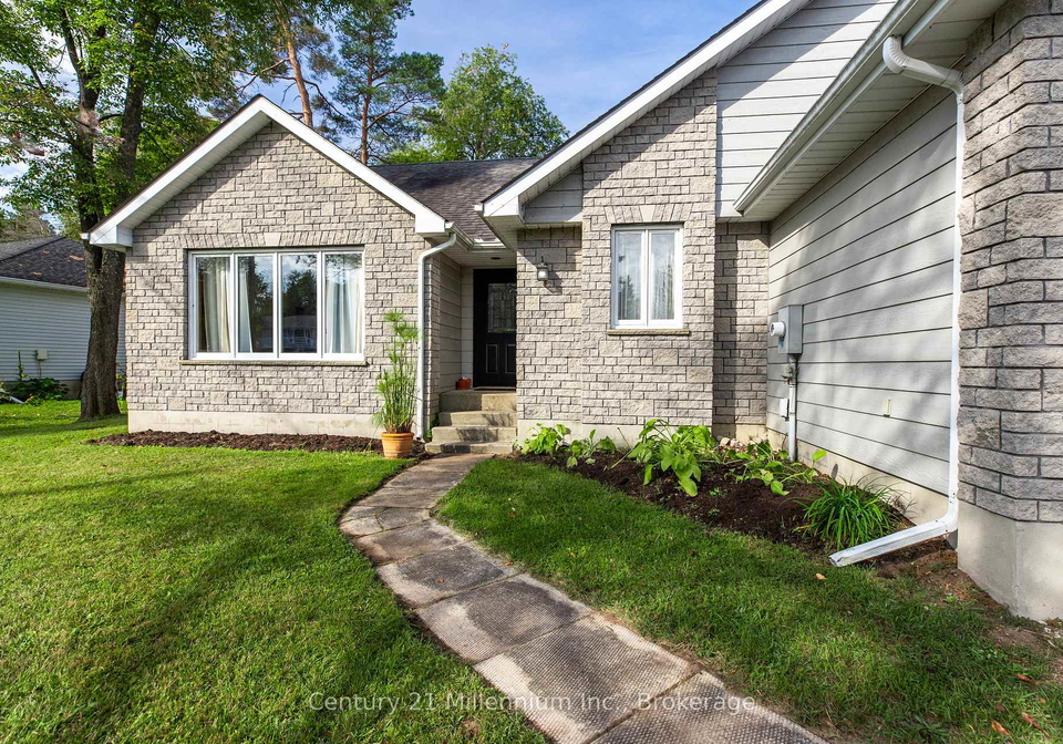 103-dorena-crescent-south-bruce-peninsula-ontario-x13819334