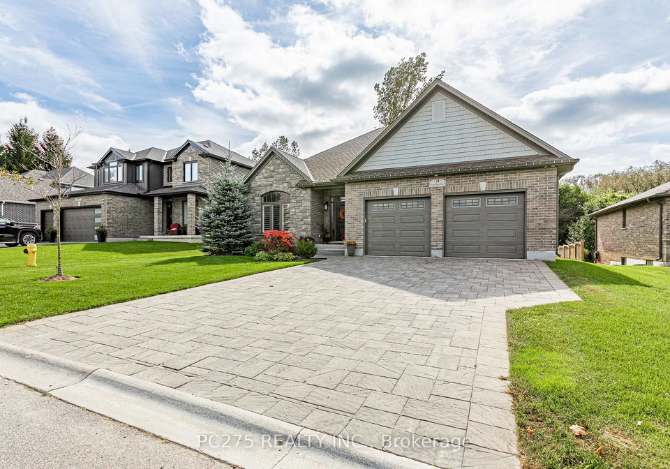 9-foxborough-place-thames-centre-ontario-x13820040