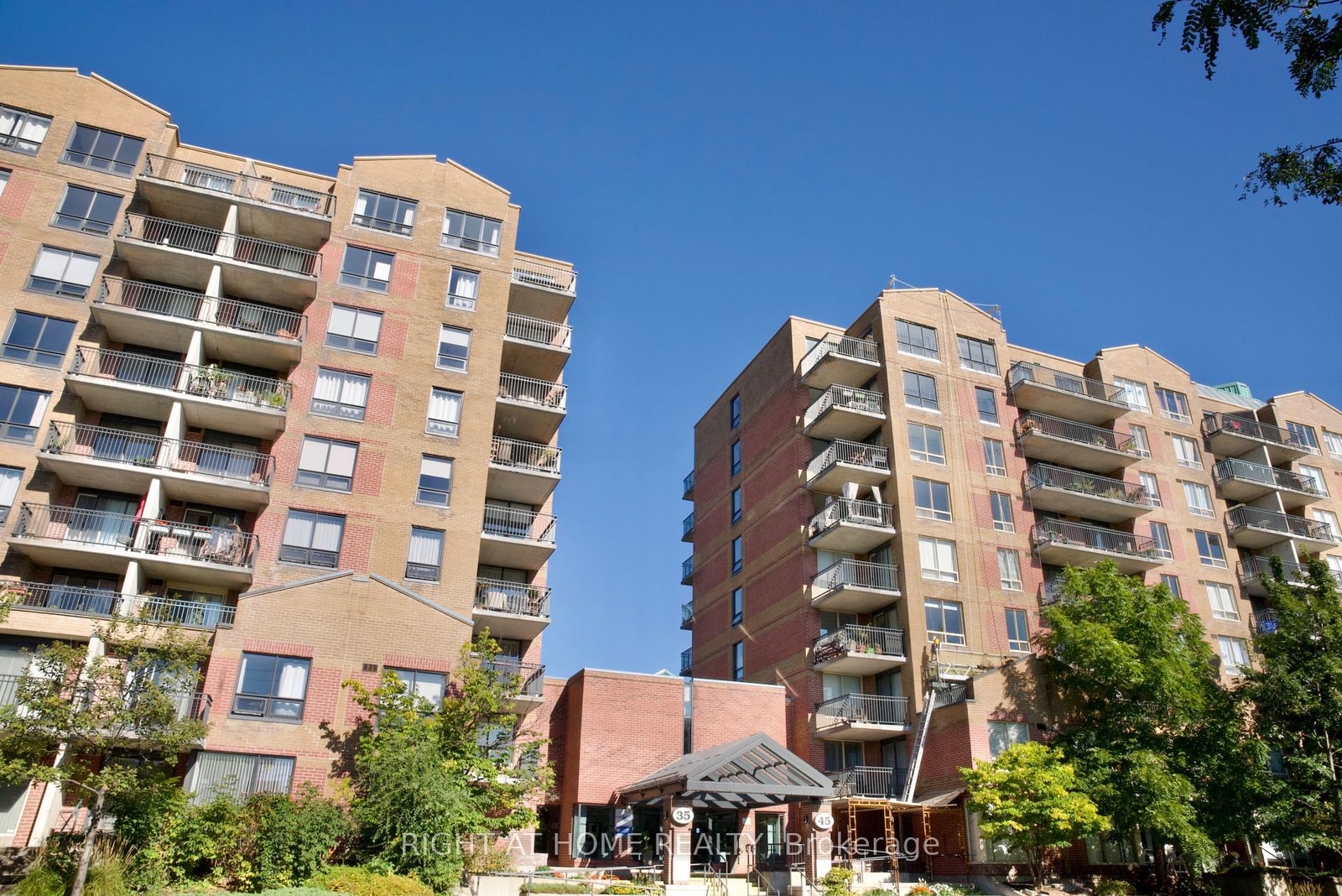 35-holland-avenue-ottawa-ontario-x13820530