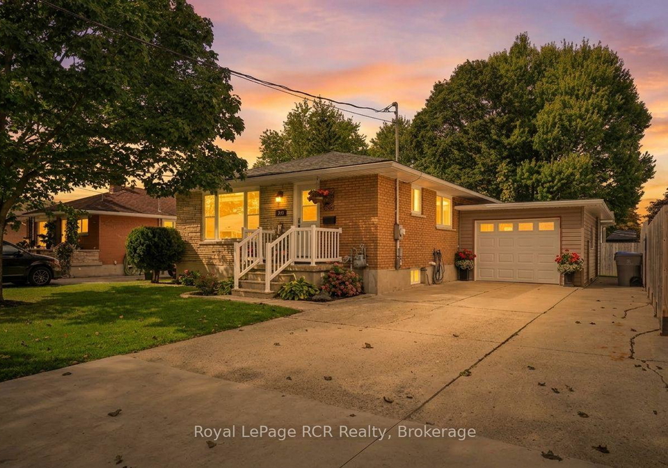 275-elm-avenue-n-north-perth-ontario-x13820706