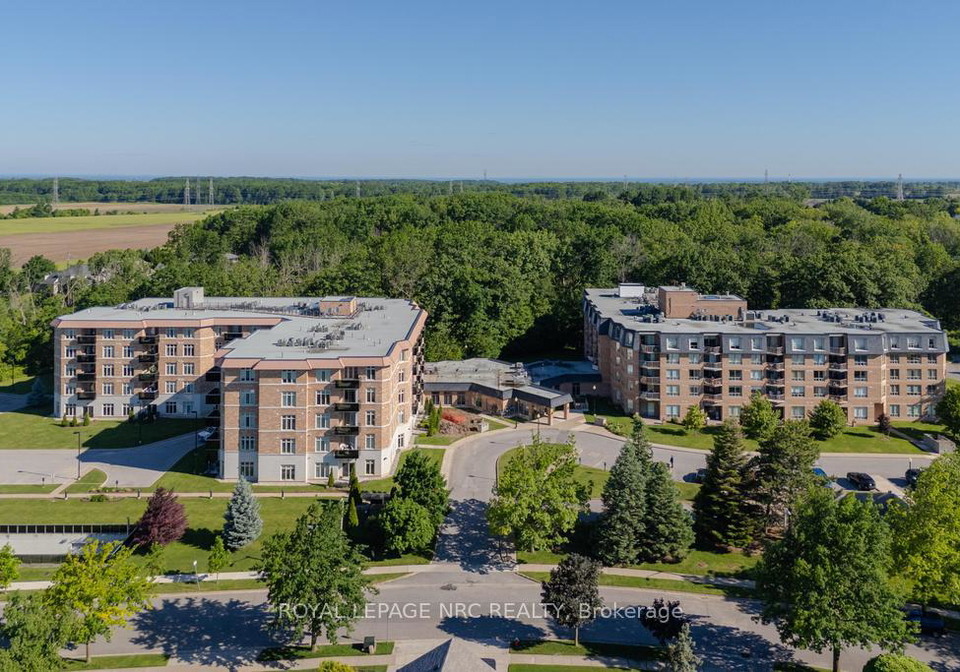 8111-forest-glen-drive-niagara-falls-ontario-x13821244