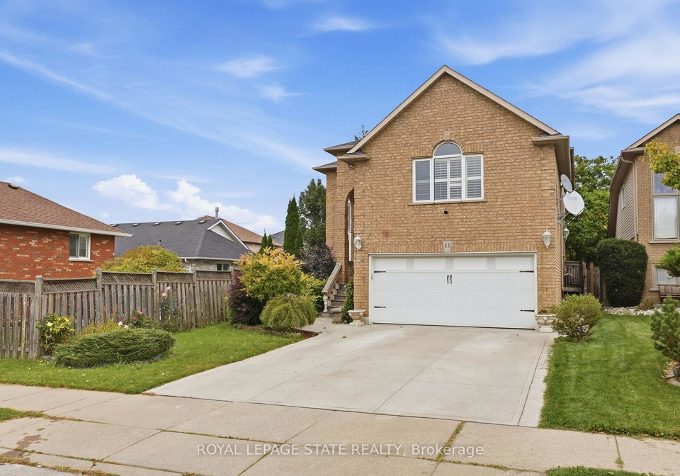 11-redtail-crescent-hamilton-ontario-x13821348