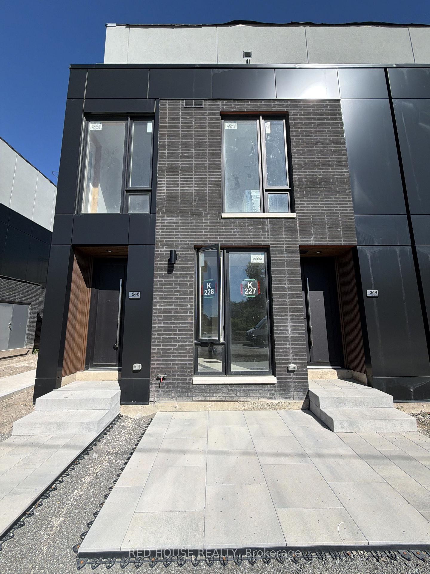 246-ellis-avenue-st-catharines-ontario-x13821404