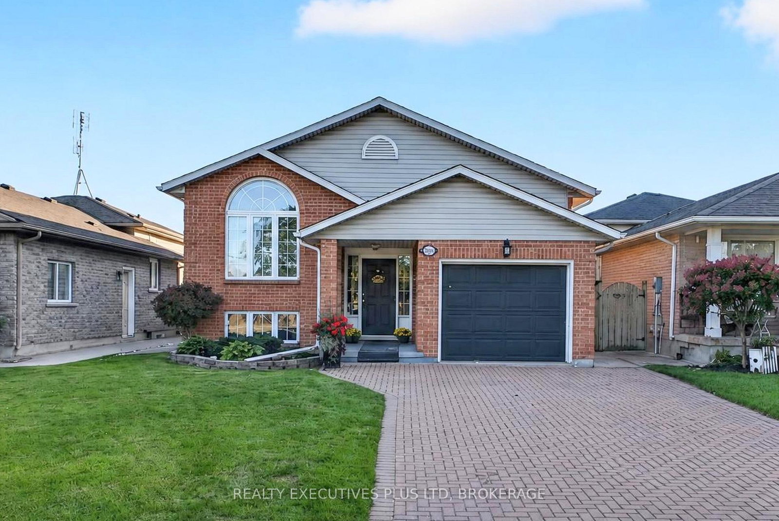 7802-sabine-drive-niagara-falls-ontario-x13821444