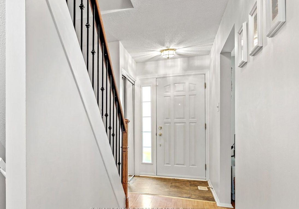 455-kintyre-private-ottawa-ontario-x13822316