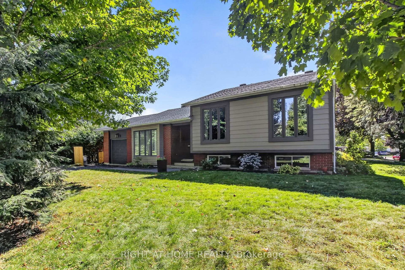 3-pommel-crescent-kanata-ontario-x13822526