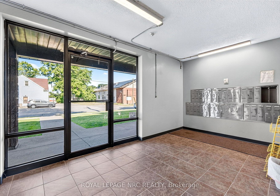 72-main-street-e-port-colborne-ontario-x13822750