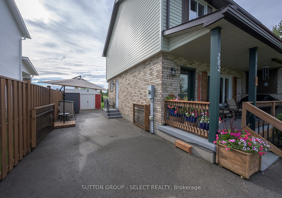 282-marsh-line-duttondunwich-ontario-x13822798