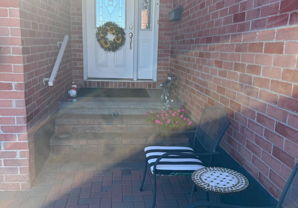 1442-windsor-drive-brockville-ontario-x13822818