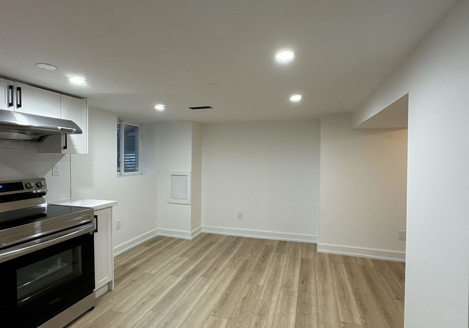 293-east-17th-street-hamilton-ontario-x13823384