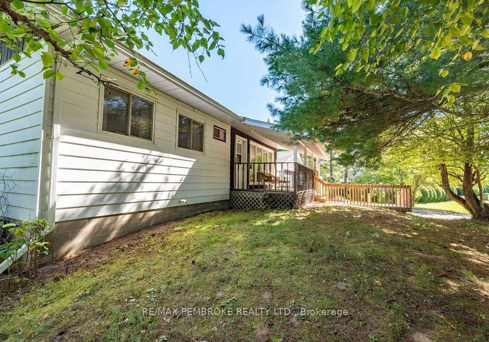 774-pinegrove-crescent-petawawa-ontario-x13823436