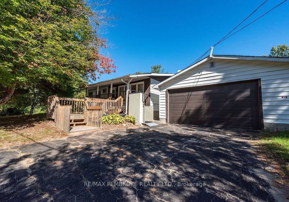 774-pinegrove-crescent-petawawa-ontario-x13823436