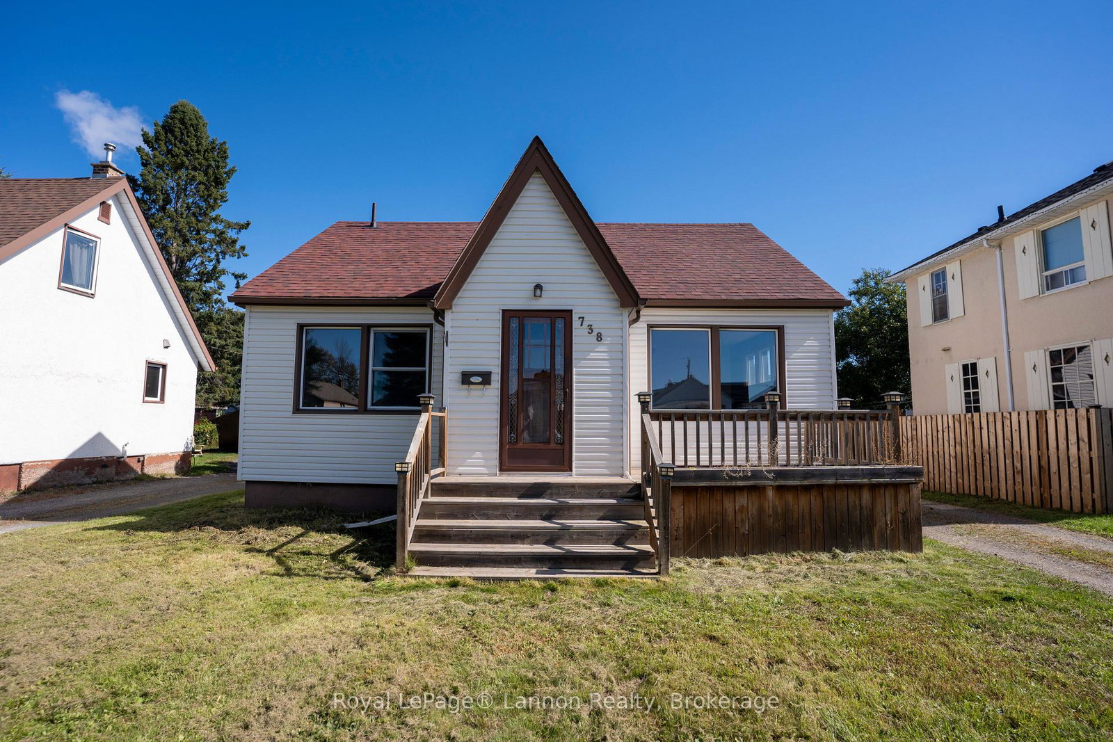 738-mortimer-avenue-e-thunder-bay-ontario-x13823474