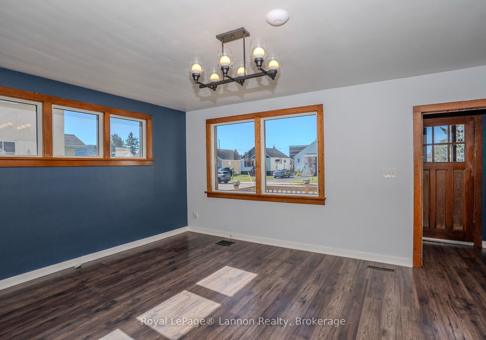 738-mortimer-avenue-e-thunder-bay-ontario-x13823474
