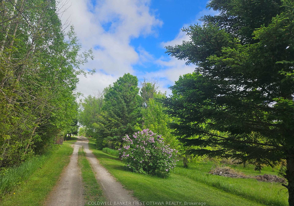 400-buttermilk-hill-road-drummondnorth-elmsley-ontario-x13823500