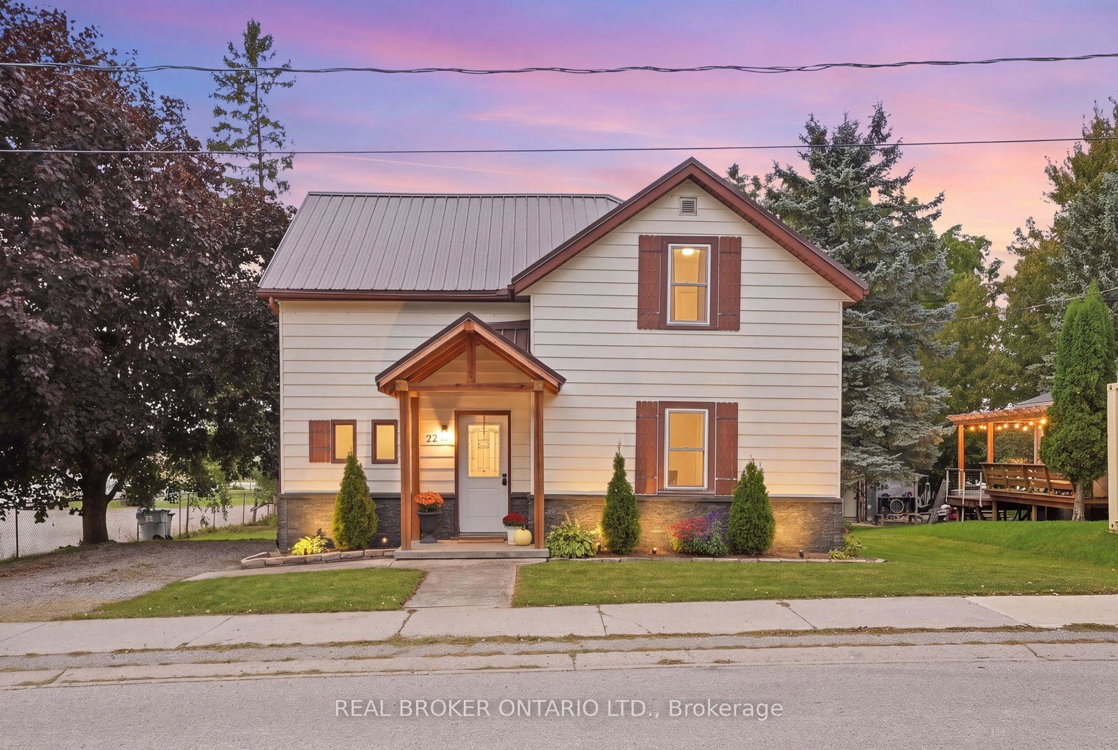 22-temperance-street-perth-east-ontario-x13823528