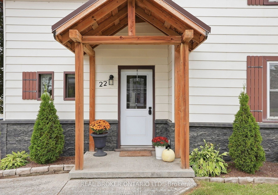 22-temperance-street-perth-east-ontario-x13823528