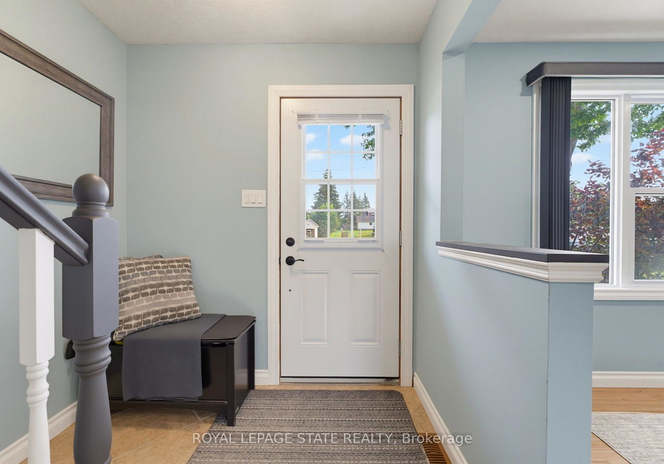 15-seneca-street-s-haldimand-ontario-x13824366