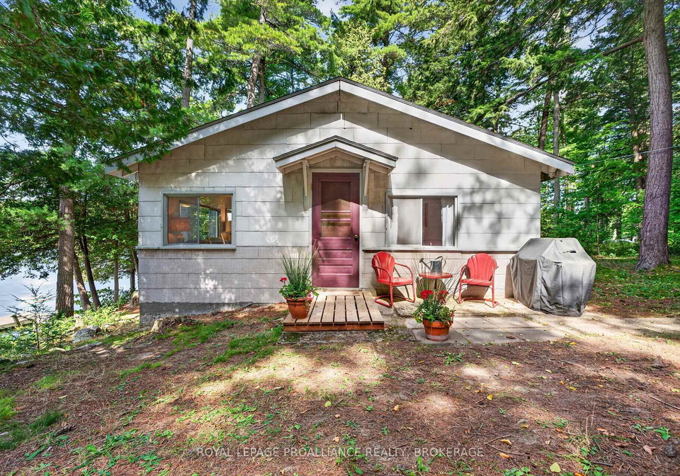 18-lb5-road-rideau-lakes-ontario-x13824474