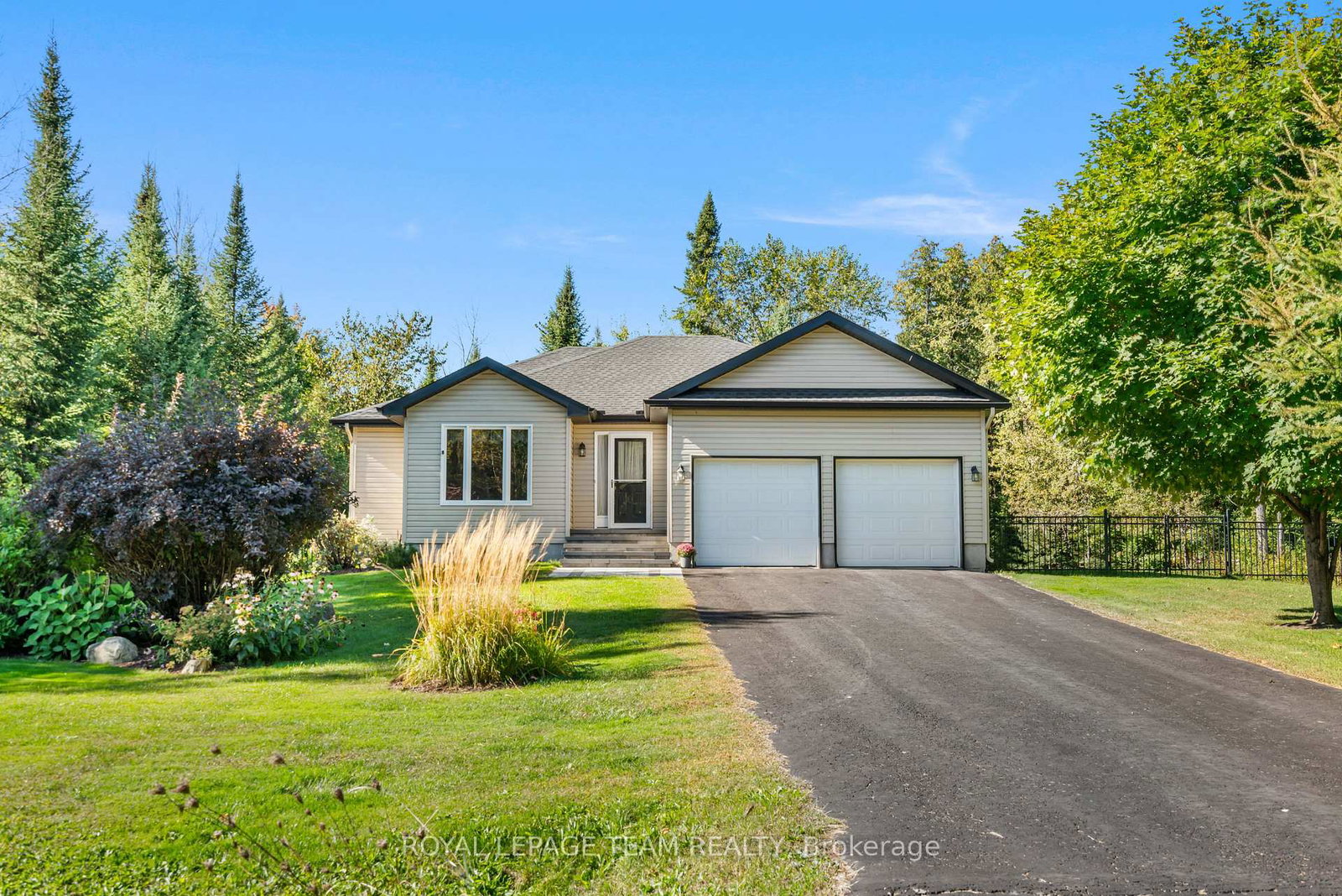 19-hickory-drive-north-grenville-ontario-x13824656