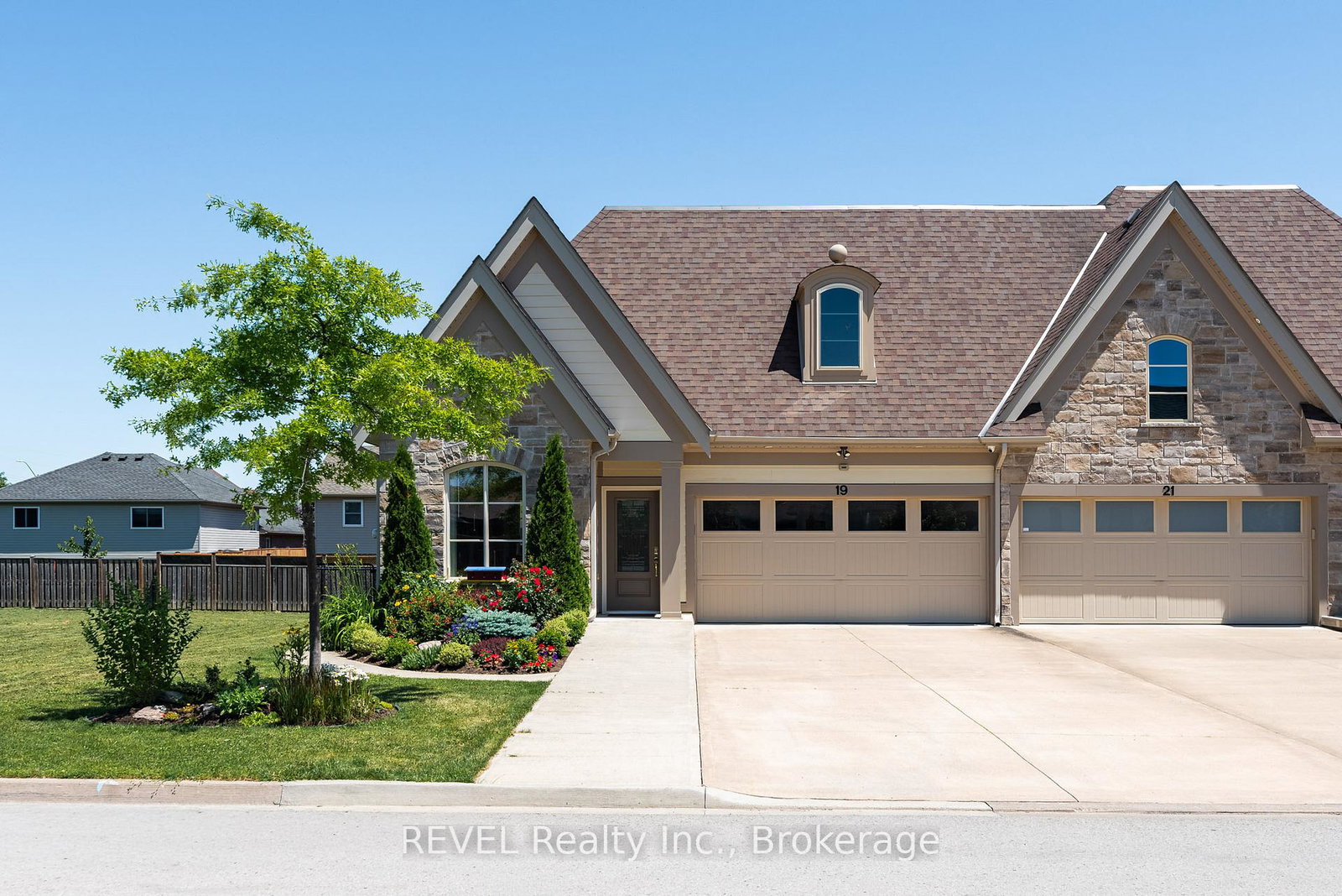 19-francesco-crescent-st-catharines-ontario-x13824666