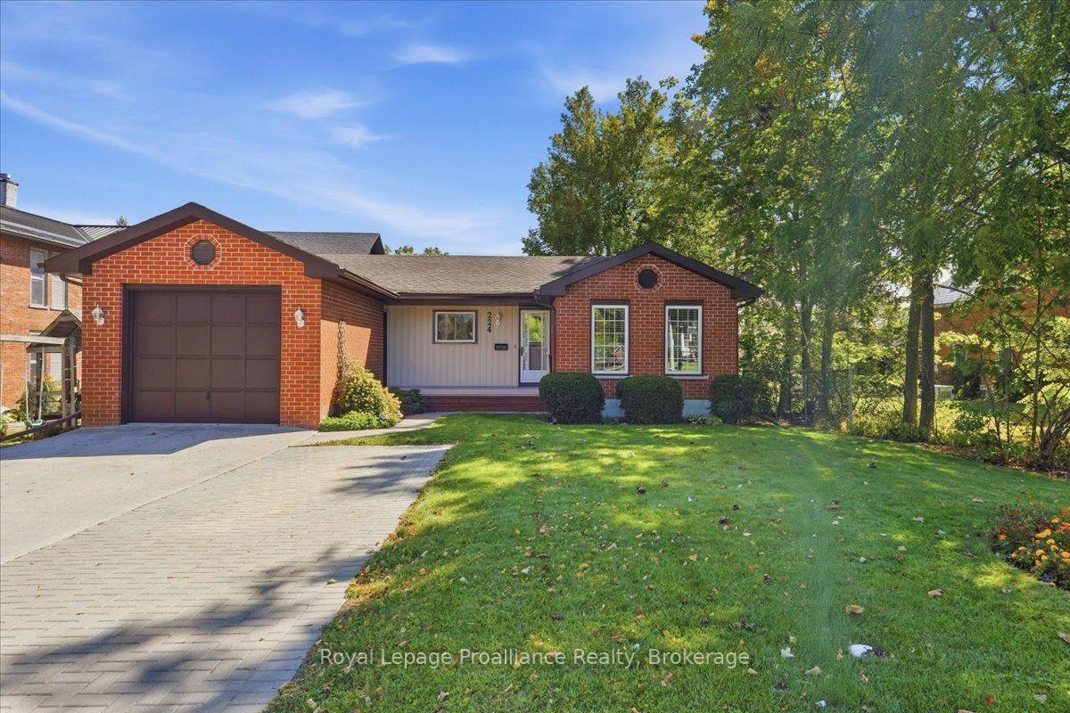 224-dundas-street-w-greater-napanee-ontario-x13824784