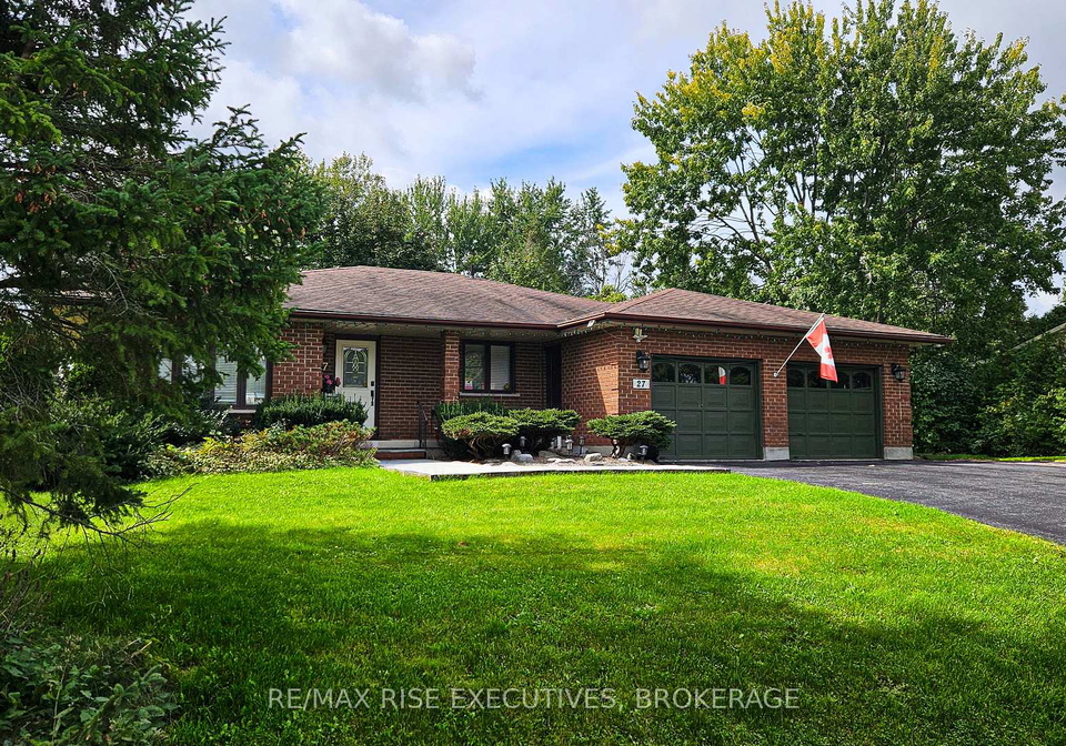 27-gore-street-loyalist-ontario-x13824920