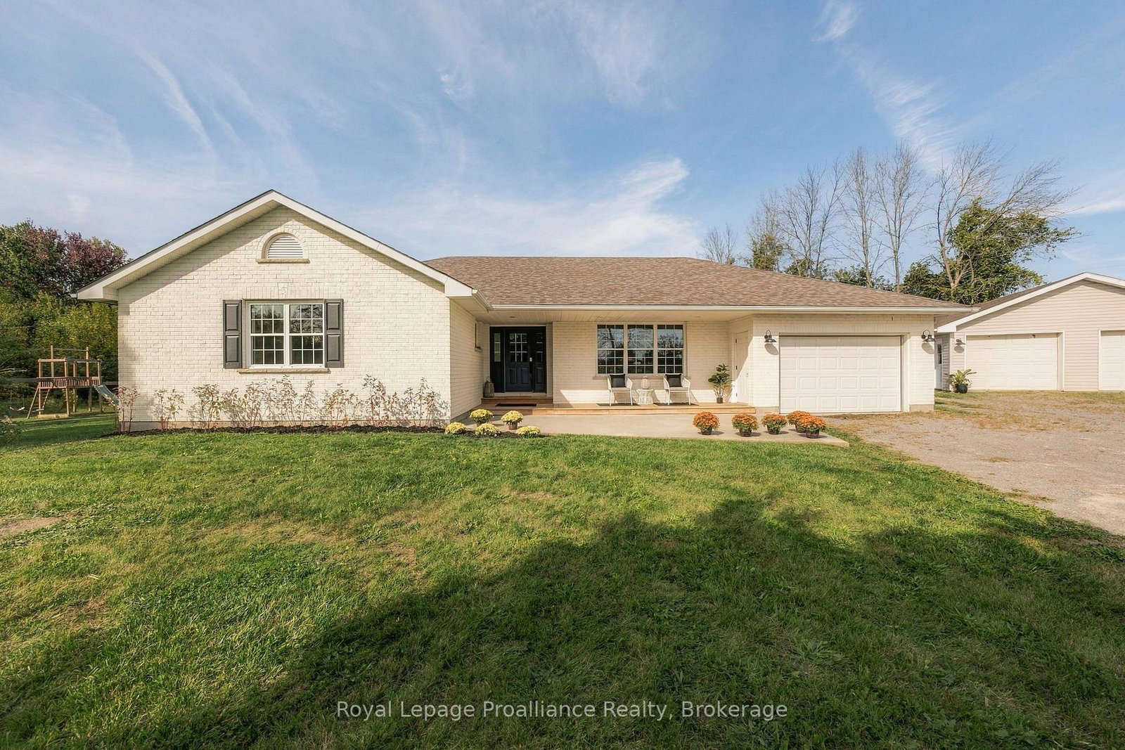 16-bonisteel-road-quinte-west-ontario-x13825128