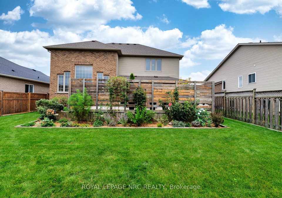 8394-greenfield-crescent-niagara-falls-ontario-x13825410