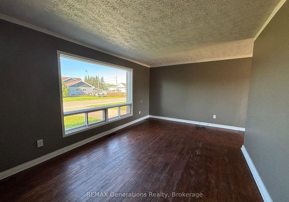 31-brooks-street-manitouwadge-ontario-x13825412