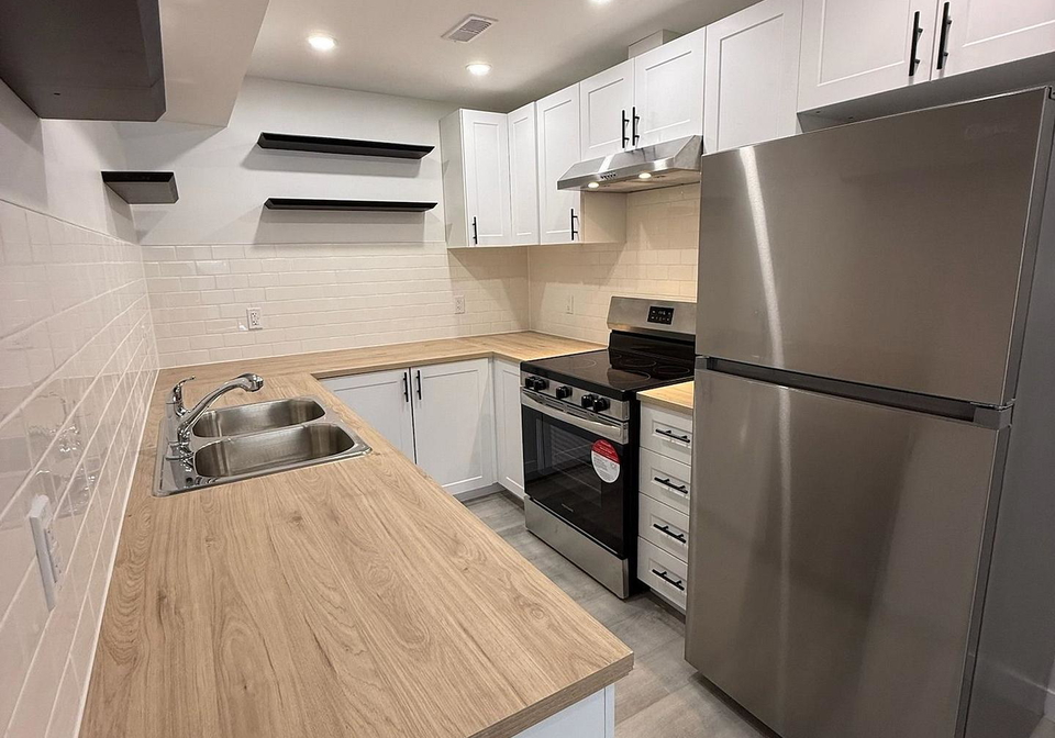 245-benninger-drive-kitchener-ontario-x13825592