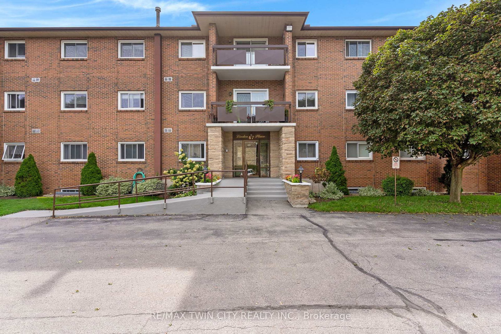 67-breckenridge-drive-kitchener-ontario-x13825730
