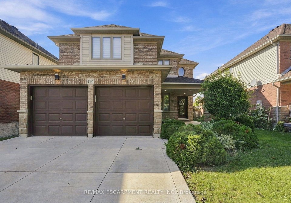 194-southbrook-drive-hamilton-ontario-x13825824