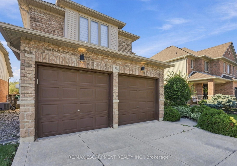 194-southbrook-drive-hamilton-ontario-x13825824