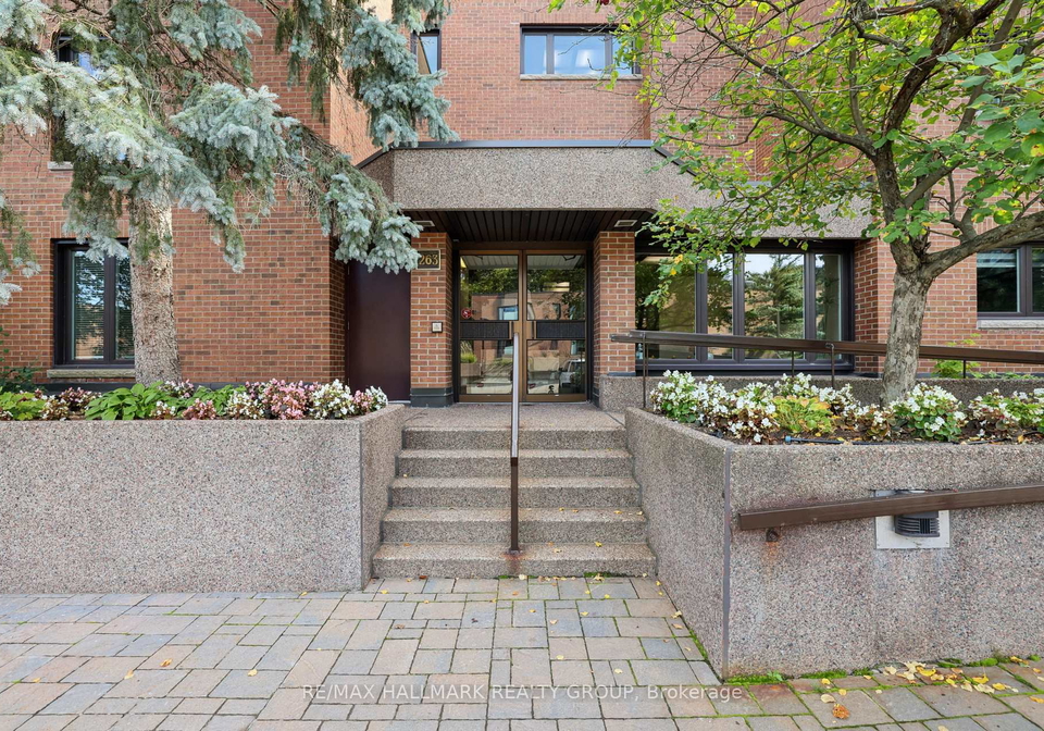 263-botanica-private-ottawa-ontario-x13825962