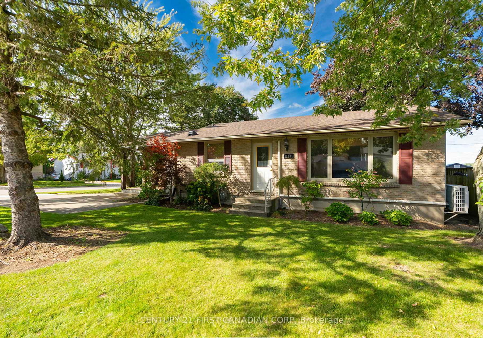 101-kleinfeldt-avenue-lucan-biddulph-ontario-x13826416