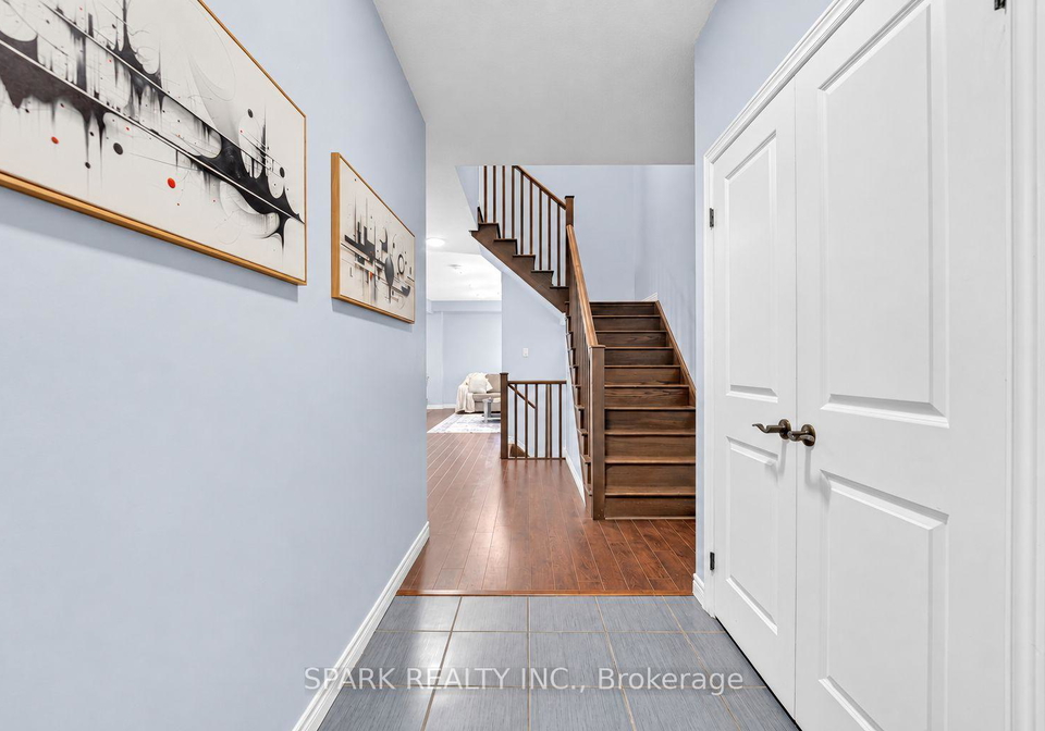 4-cutts-crescent-hamilton-ontario-x13826550