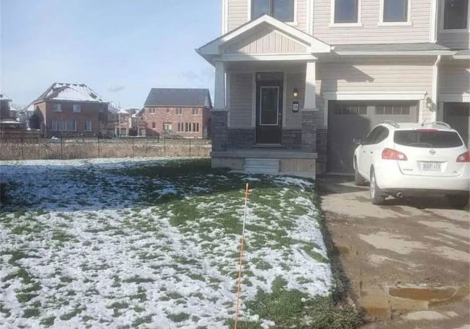 8317-mulberry-drive-niagara-falls-ontario-x13826846