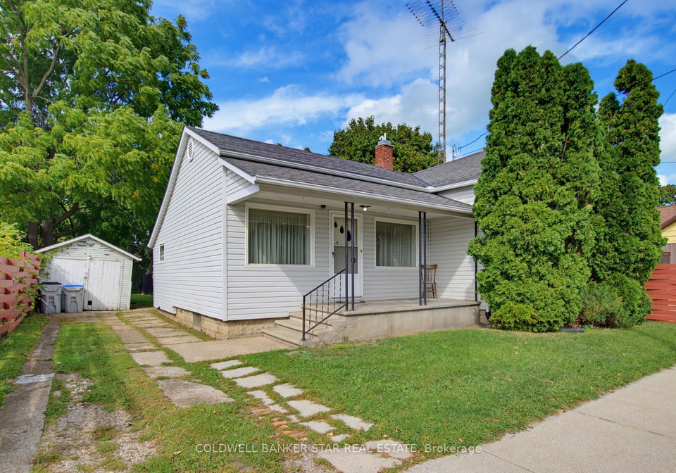 14-washington-street-lambton-shores-ontario-x13826918