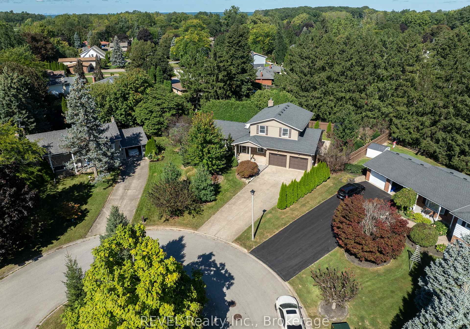 5-tottenham-court-niagara-on-the-lake-ontario-x13827056